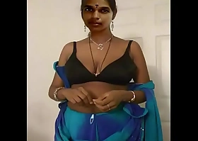 Hot wife boob dissimulation