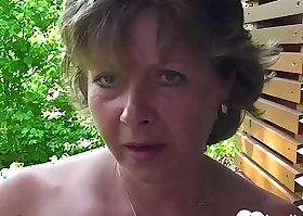 Busty milf shows her pussy in a close-up