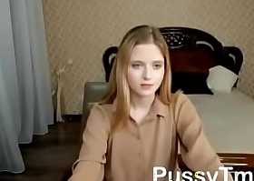 18yo inexpert girl on web camera are seductive