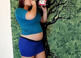 Isabella drinker