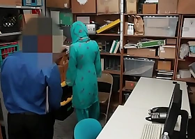 Arab teen shoplifter putrefacient and fucked by security