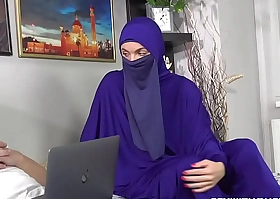 Niqab babe likes it rock hard