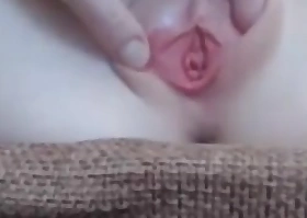 Julia showing her pink pussy hole show