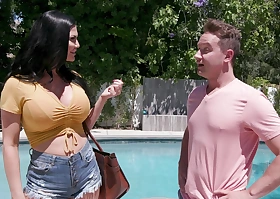 Jasmine Jae gets a surprise cock on tap the vacation rental - BangTrickery