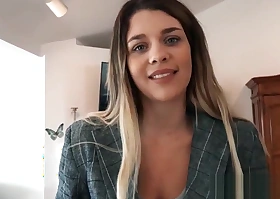 Gabbie Carter - PropertySex Highly Recommended Real Estate Agent Tours House