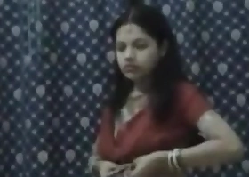 Deshi Couple Sex Video Leaked by his Fellow-clansman