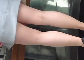 I love sunny days tan nylon pantyhose legs
