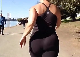 In the open - plump asian nutbooty encircling yogapants