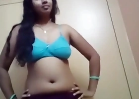 Hot indain girls get rid of maroon her clothing