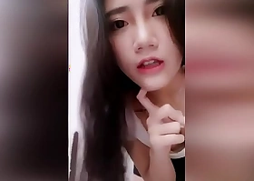 Amateur young chinese girl masturbates with a sex toy